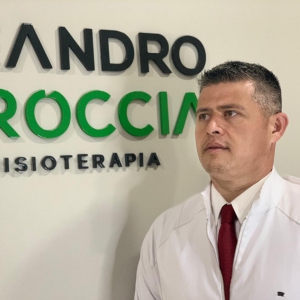 DR. LEANDRO CROCCIA